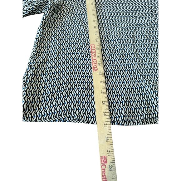 Worthington Women’s Blouse 2X Black White Blue Geometric Print V-Neck Top - Picture 9 of 9